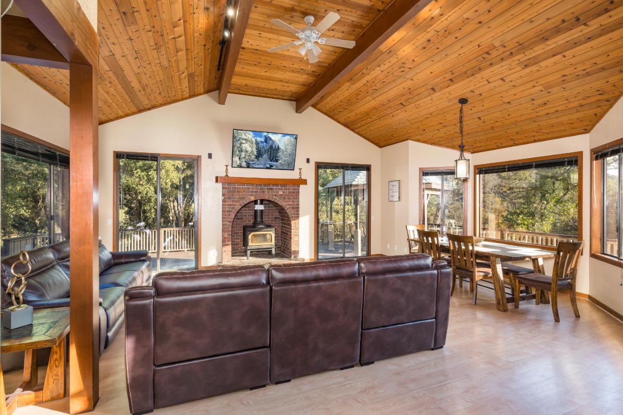 Casa Rio Yosemite -Waterfall plus 9 Acres Oakhurst Exterior foto